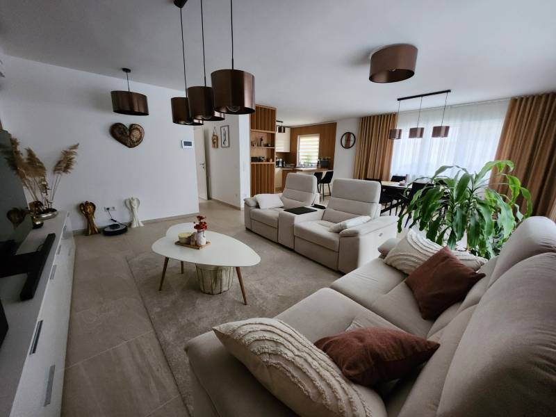 Sale Family house, Family house, Bruck an der Leitha, Austria