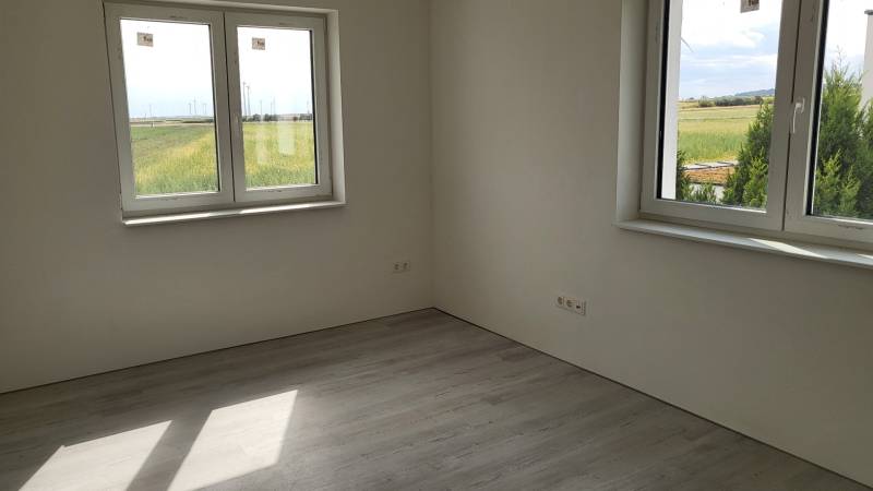 Rent Four+ bedroom apartment, Four+ bedroom apartment, Neusiedl am See