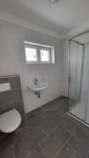 Rent Four+ bedroom apartment, Four+ bedroom apartment, Neusiedl am See