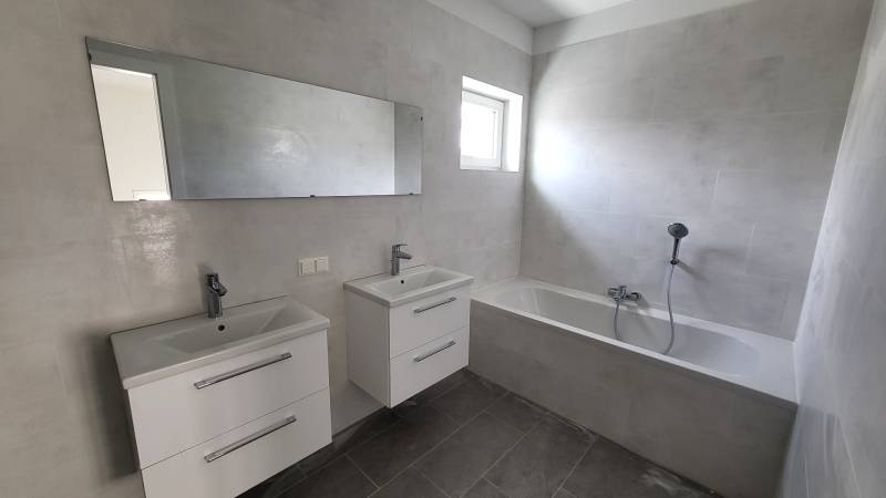 Rent Four+ bedroom apartment, Four+ bedroom apartment, Neusiedl am See
