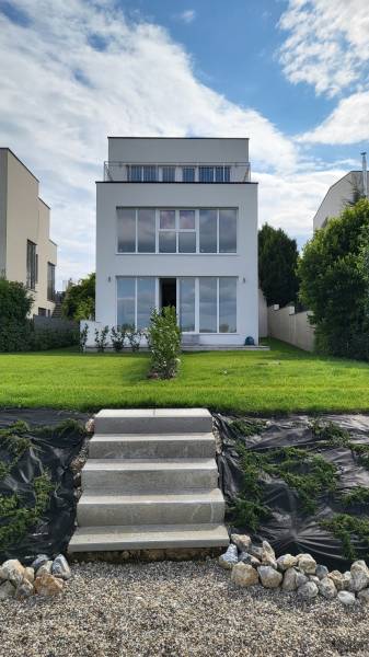 Rent Four+ bedroom apartment, Four+ bedroom apartment, Neusiedl am See