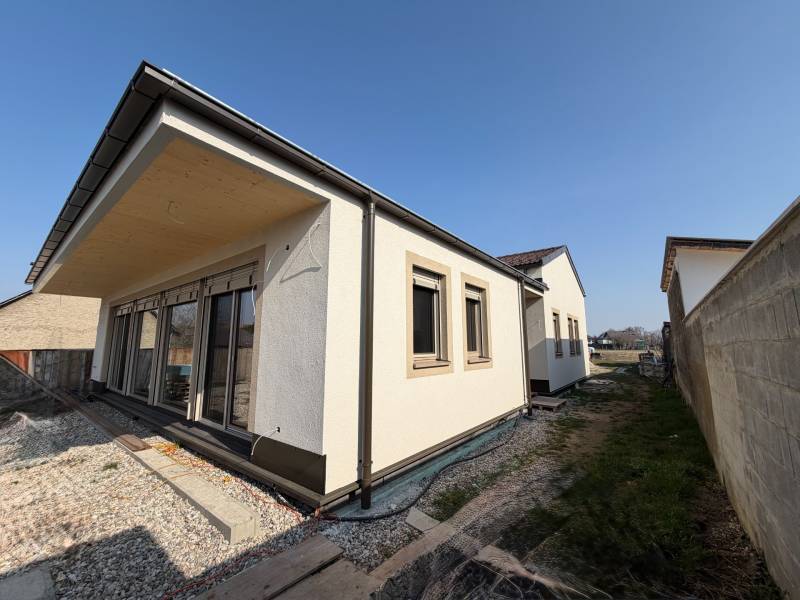 Sale Family house, Family house, Bruck an der Leitha, Austria